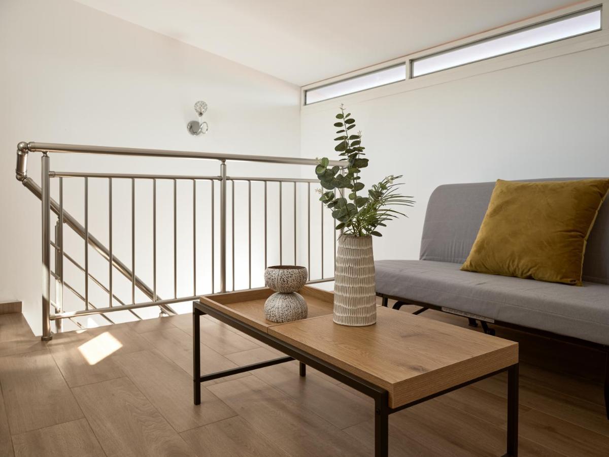 Stefania Aparthotel